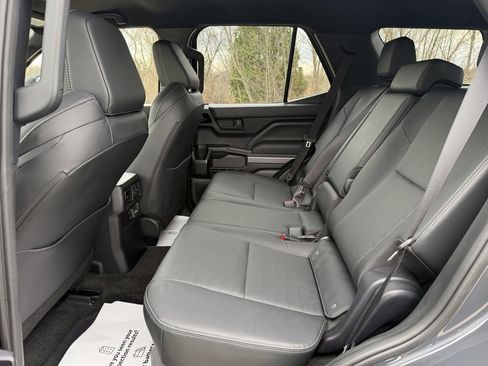 Used 2025 Toyota 4Runner TRD Off-Road Premium image 31