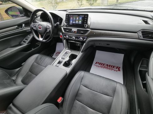 Used 2020 Honda Accord Touring image 16