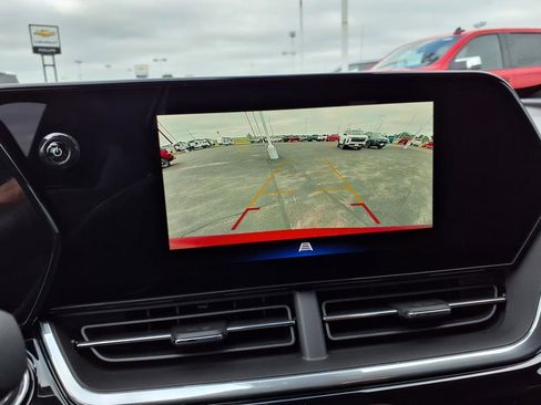 New 2025 Chevrolet Trax RS w/ Driver Confidence Package image 15