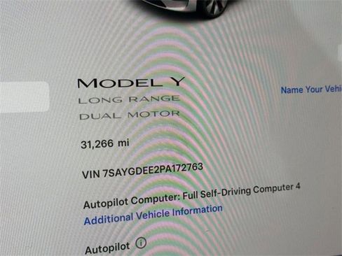 Used 2023 Tesla Model Y Long Range image 18