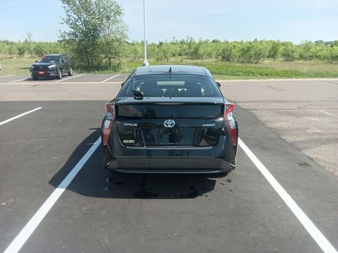 Used 2017 Toyota Prius Four w/ Protection Package FWD image 3