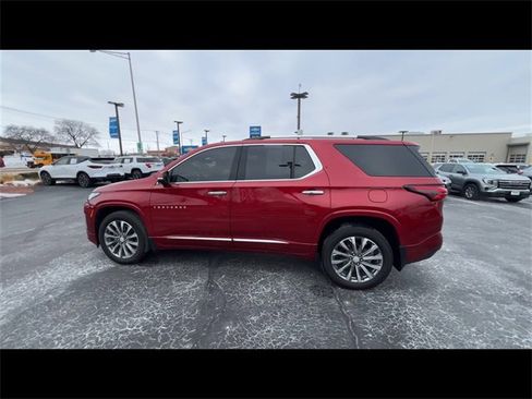 Certified 2023 Chevrolet Traverse Premier w/ LPO, Floor Liner Package image 5