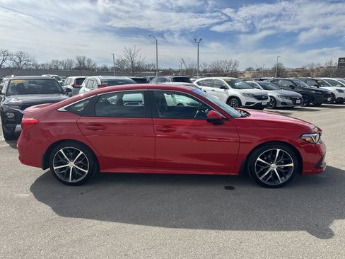 Certified 2023 Honda Civic Touring image 3