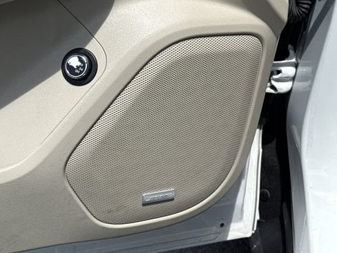 Used 2019 GMC Acadia Denali w/ Technology Package FWD image 26
