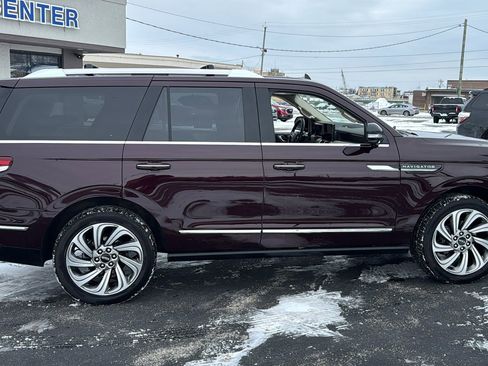 Used 2023 Lincoln Navigator Reserve w/ Equipment Group 201A image 8