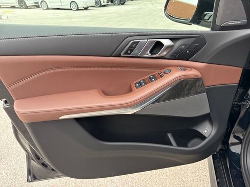 New 2026 BMW X5 xDrive50e image 12