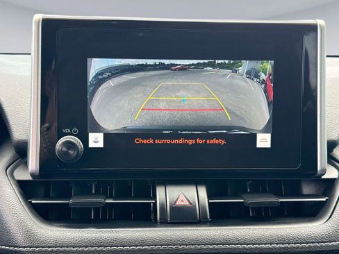 Used 2023 Toyota RAV4 LE FWD image 22