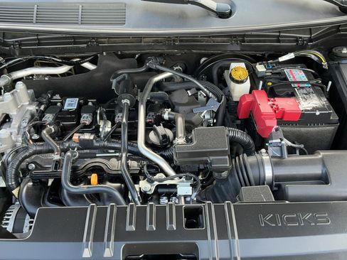 Used 2025 Nissan Kicks SV FWD image 23