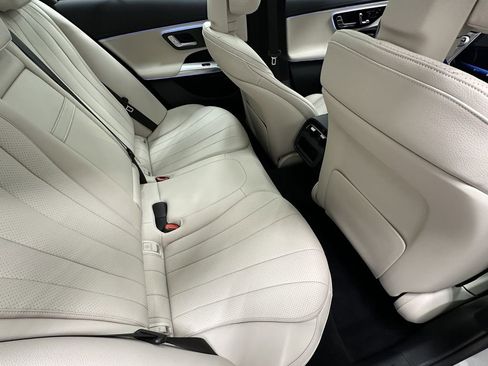 Certified 2025 Mercedes-Benz E 350 Sedan image 17