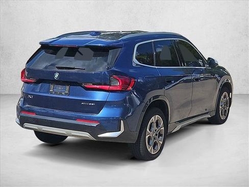 Used 2023 BMW X1 xDrive28i AWD/4WD image 5