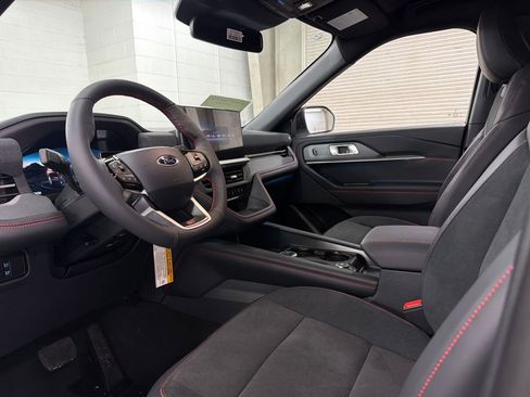 New 2026 Ford Explorer ST image 6