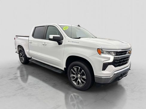 Used 2022 Chevrolet Silverado 1500 LT AWD/4WD image 5