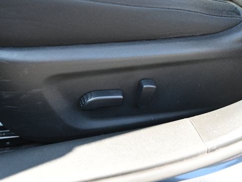 Used 2024 Nissan Altima 2.5 SV FWD image 14