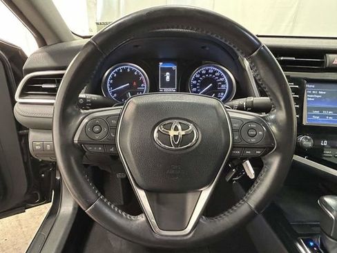 Used 2018 Toyota Camry SE w/ Moonroof Package image 21