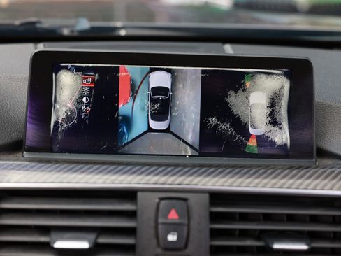 Used 2015 BMW M4 Convertible image 40