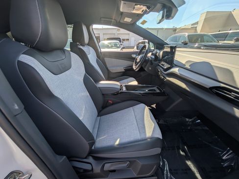Used 2023 Volkswagen ID.4 Pro RWD image 10