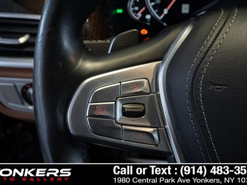 Used 2019 BMW 750i xDrive w/ Executive Package AWD/4WD image 34
