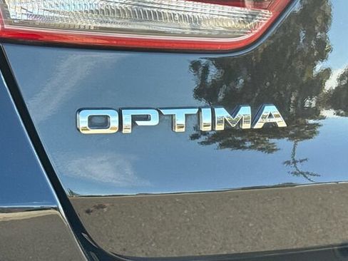 Used 2020 Kia Optima SE FWD image 25