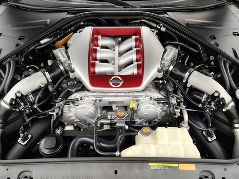 Used 2014 Nissan GT-R Black Edition AWD/4WD image 45