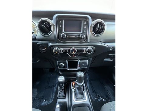 Used 2018 Jeep Wrangler Unlimited Sport image 35