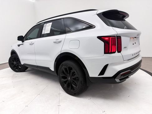 Used 2022 Kia Sorento SX image 9