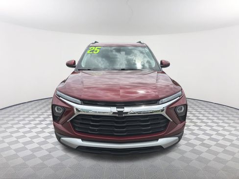 Used 2025 Chevrolet TrailBlazer LT FWD image 2