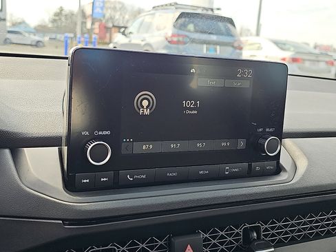 Used 2025 Honda Accord SE image 18