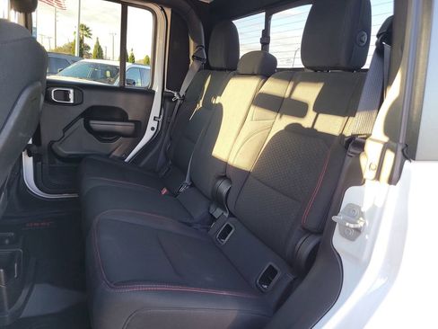 Used 2020 Jeep Gladiator Rubicon w/ Trailer Tow Package image 11