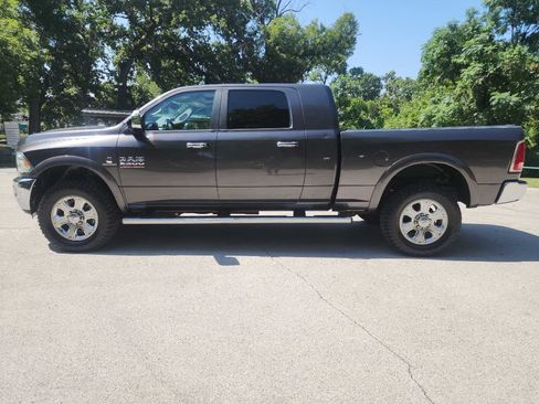 Used 2016 RAM 2500 Laramie AWD/4WD image 5