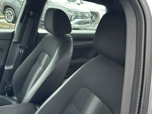 Used 2023 Honda Civic Sport image 25