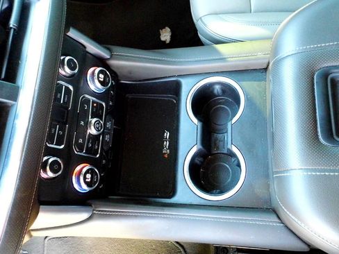 Used 2021 GMC Yukon SLT w/ SLT Premium Package image 22