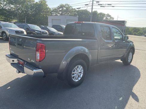 Used 2018 Nissan Frontier SV AWD/4WD image 5