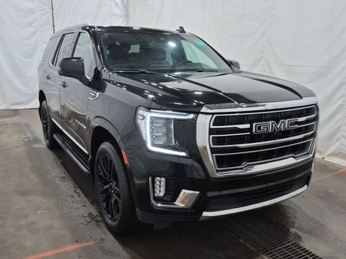 Used 2023 GMC Yukon SLT w/ SLT Premium Package AWD/4WD image 4