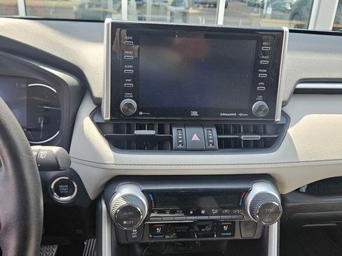 Used 2021 Toyota RAV4 Limited image 12