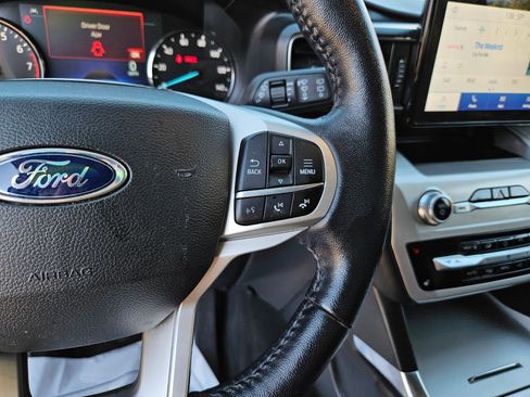 Certified 2022 Ford Explorer XLT w/ Equipment Group 202A image 11