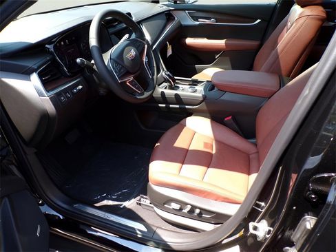 New 2025 Cadillac XT5 Premium Luxury w/ Technology Package image 10