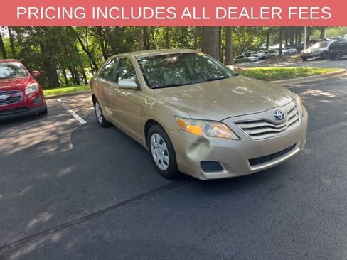 Used 2011 Toyota Camry FWD image 1