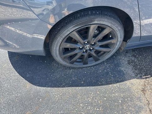 Used 2022 MAZDA MAZDA3 s FWD image 5