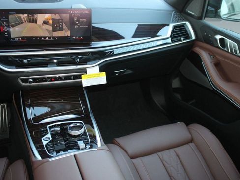 New 2026 BMW X7 M60i image 30