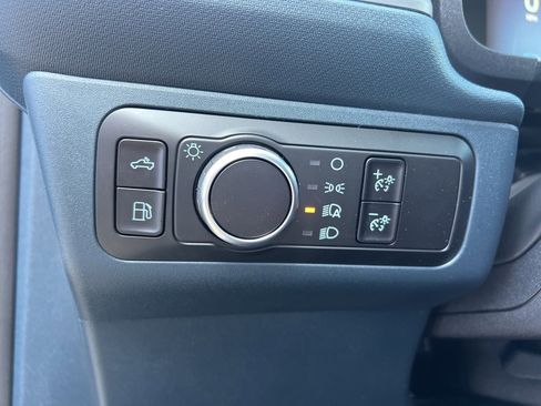 New 2025 Ford Maverick XL image 13