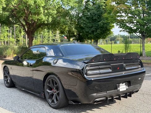 Used 2015 Dodge Challenger R/T w/ Quick Order Package 28B R/T RWD image 3