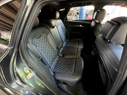Used 2023 Audi SQ5 Premium Plus w/ Premium Plus Package image 27