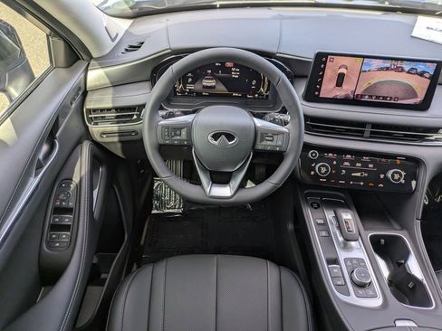New 2026 INFINITI QX60 Luxe image 18
