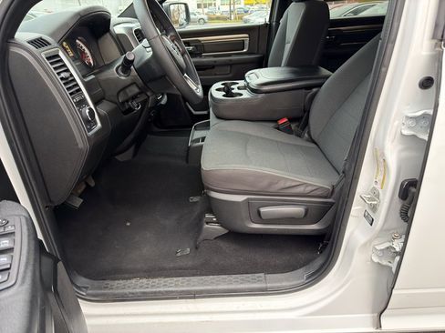 Used 2024 RAM 1500 Classic Warlock image 16