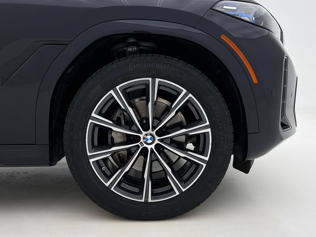 Certified 2024 BMW X6 xDrive40i w/ Premium Package AWD/4WD image 30