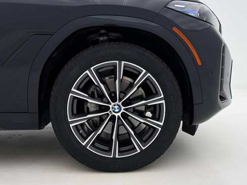 Certified 2024 BMW X6 xDrive40i w/ Premium Package AWD/4WD image 30