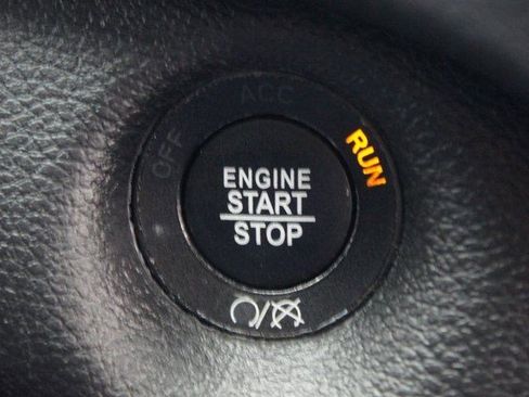 Used 2023 Jeep Cherokee Altitude Lux image 9