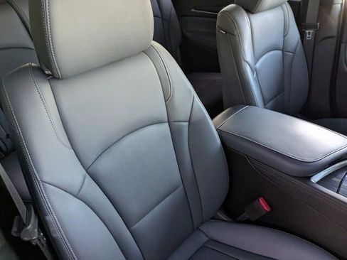 Used 2024 Buick Enclave Essence w/ Sport Touring Edition image 34