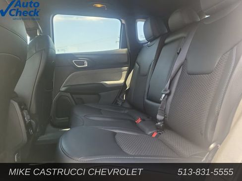 Used 2025 Jeep Compass Latitude AWD/4WD image 28