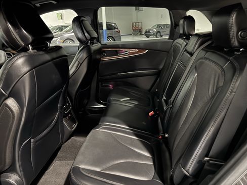 Used 2020 Lincoln Nautilus Reserve image 35